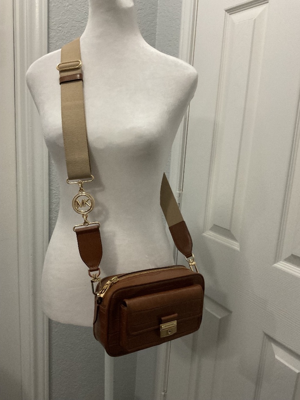 Michael Kors Brown Crossbody | Gold Hardware